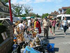 Brocante à Crozant