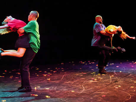 Théâtre Hélios : Je suis / Collectif Évolvés