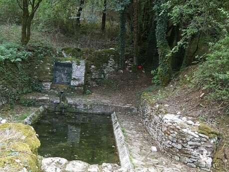 Le Lavoir de Trousse Chemise