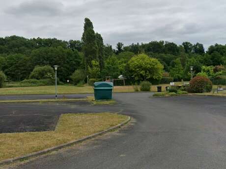 Aire de pique nique - Ancienne voie ferrée de Lussac les Châteaux