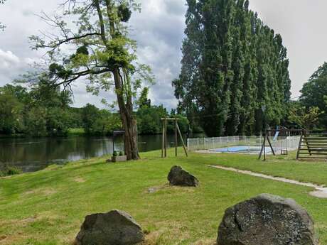 Aire de pique nique - Aire de loisirs de Queaux