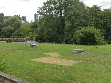 Aire de pique nique - Espace Camille Olivet