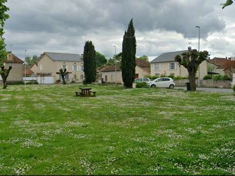 Aire de pique nique - La Chapelle Viviers