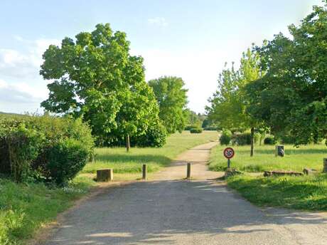 Aire de pique nique - Aire de repos de Lussac les Châteaux