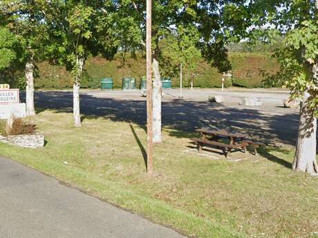 Aire de pique nique - Salle polyvalente d'Availles Limouzine