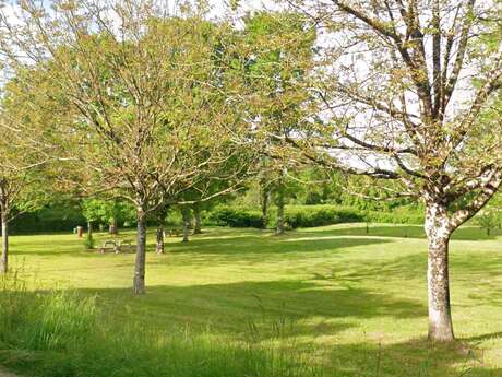 Aire de pique nique - Bourg de Jouhet