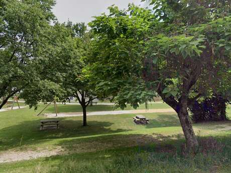 Aire de pique nique - Plan d'eau de Saint-Martin-L'Ars