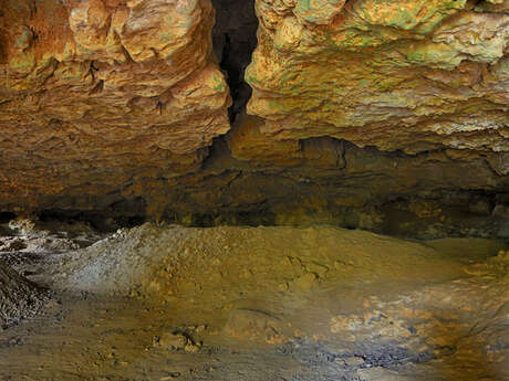 Les Grottes de la Marche et des Fadets