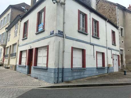 Mme Valérie RENNESSON Place Armand Fourot