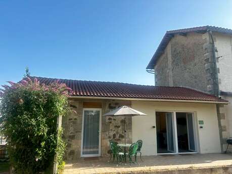 Gîtes de la Vergne - La Cour