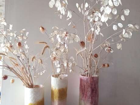 Atelier de laine feutrée : le vase