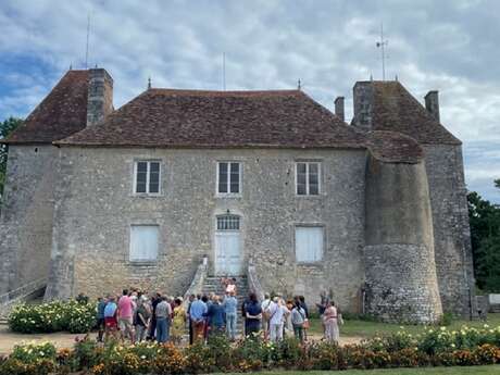 Le château du Ry-Chazerat, de l'extérieur à l'intérieur