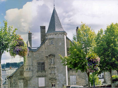 De châteaux en belvédères