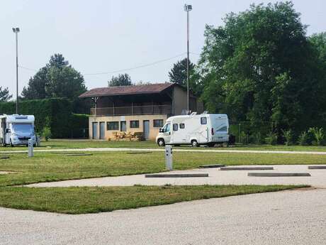 Aire de Camping-car de Saint-Crépin-et-Carlucet