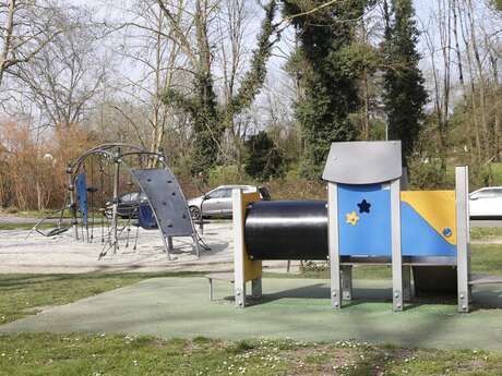 Aire de jeux -Berges du gave