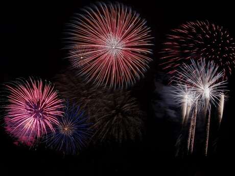 Etang de Chaux : Fête Nationale - Feu d'artifice sonorisé et bal gratuit