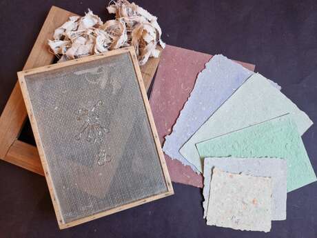 Atelier  famille “Apprentis papetiers et création naturelles”