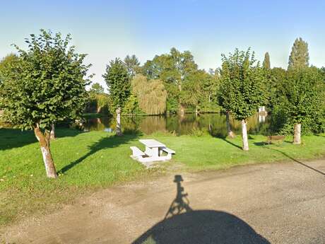 Aire de pique nique - Plan d'eau de Pressac