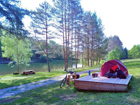 Aire de bivouac de la Tine à Sarran