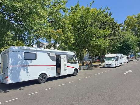 Aire de camping-car - Stationnement - Stade Tissié Pau