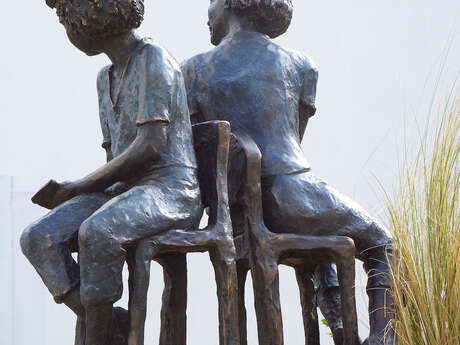 GALERIE "UNIVERS CROISÉS" - SCULPTURES ET PEINTURES