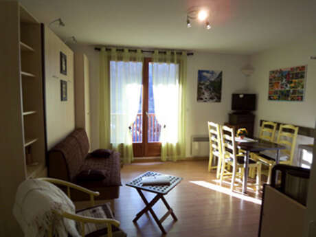 APPARTEMENT DANS RESIDENCE