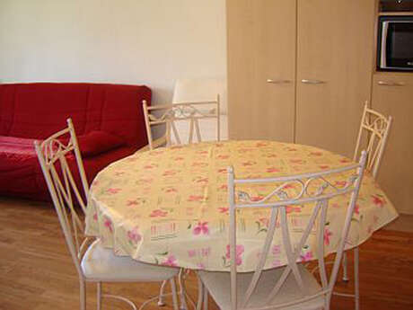 APPARTEMENT DANS RESIDENCE