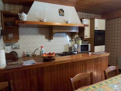 APPARTEMENT DANS MAISON