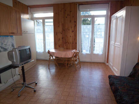 APPARTEMENT DANS RÉSIDENCE