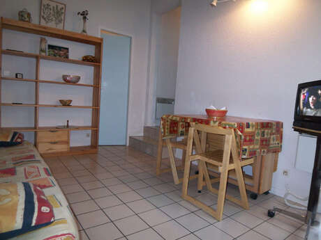 APPARTEMENT DANS RESIDENCE