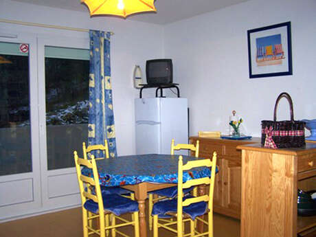 APPARTEMENT DANS RESIDENCE