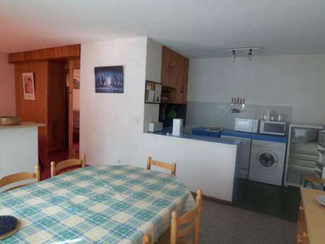APPARTEMENT DANS RÉSIDENCE