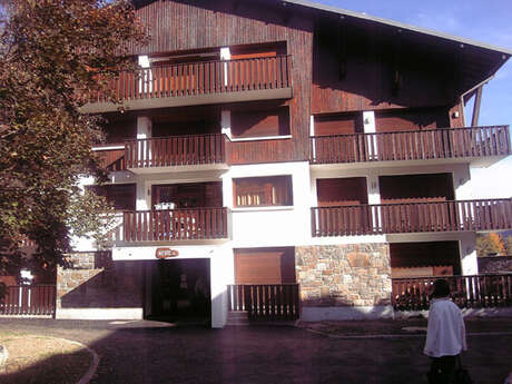 APPARTEMENT DANS RESIDENCE