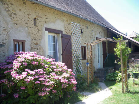 GITE DE L'ALBIZIA - APPARTEMENT MAMBRÉ