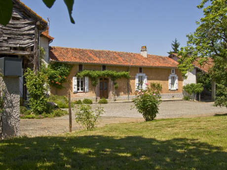 GÎTE AU GRAND POIRIER