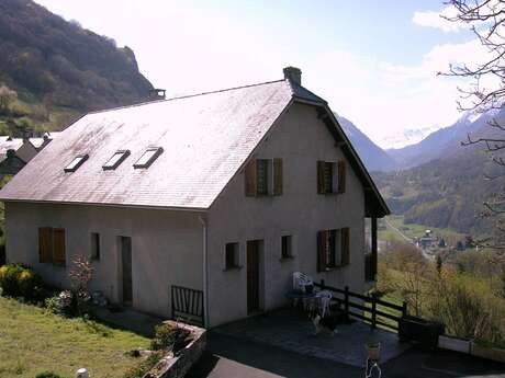 GÎTE DANS MAISON