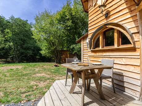 CABANE RONDE LA BICHE AU BOIS