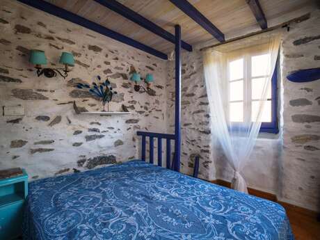 LE PETIT CHÂTEAU - PETIT BLEU