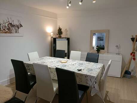 DUPLEX