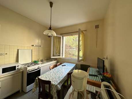 APPARTEMENT DANS VILLA