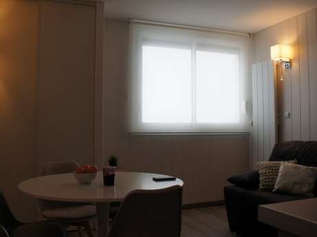 APPARTEMENT DANS  RÉSIDENCE ARMAZAN