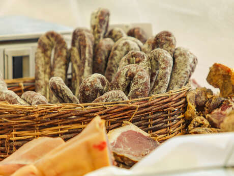 MARCHE DE PAYS - SAINTE MARIE DE CAMPAN