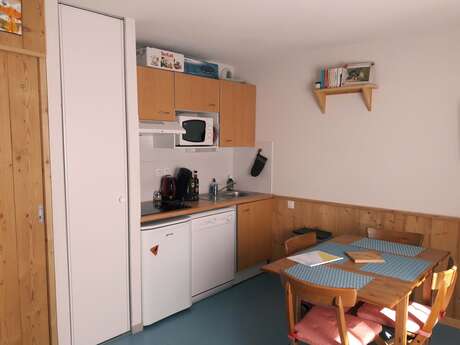 CONFORTABLE APPARTEMENT TOUT EQUIPE