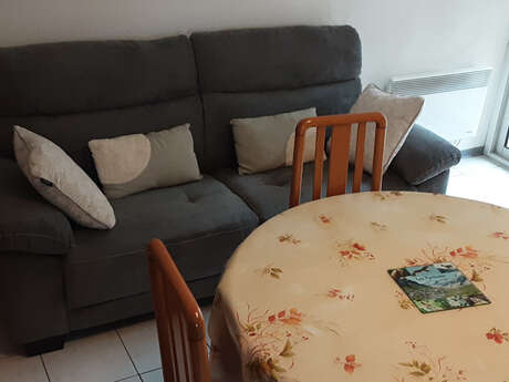 APPARTEMENT DANS RÉSIDENCE