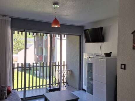APPARTEMENT DANS RESIDENCE COUDERES