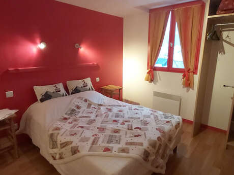 APPARTEMENT DANS MAISON