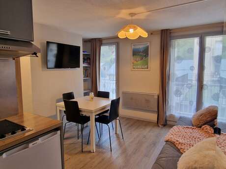 APPARTEMENT DANS RÉSIDENCE ASTAZOU