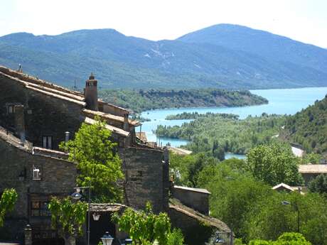 AINSA ET LE LAC DE MEDIANO