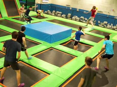JUMP AROUND