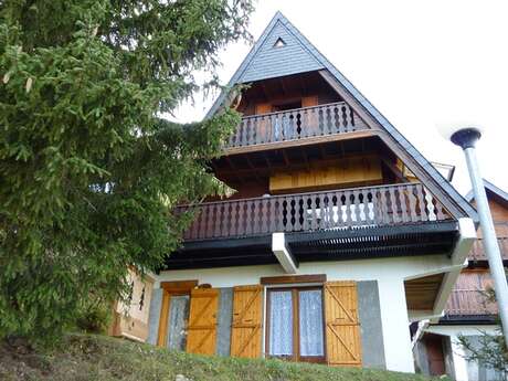LA CABANE - VILLAGE DES CHALETS